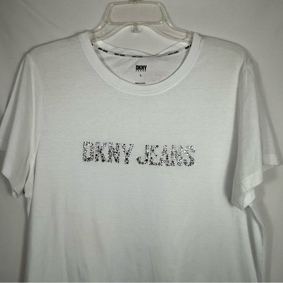 DKNY White Short Sleeve Shirt W/DKNY Logo In Silver Rhinestones, Size Large, NWT - Picture 9 of 16